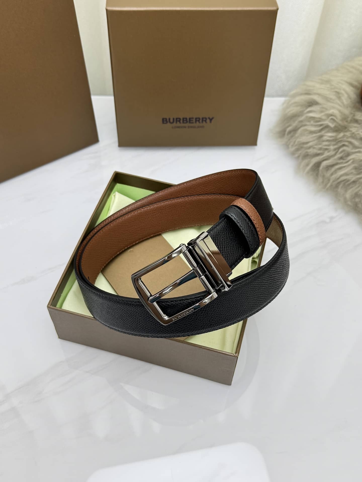 Burberry Belt-022